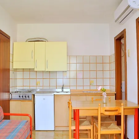 Luminous Flat 400 M From The For 4 Guests Apartment